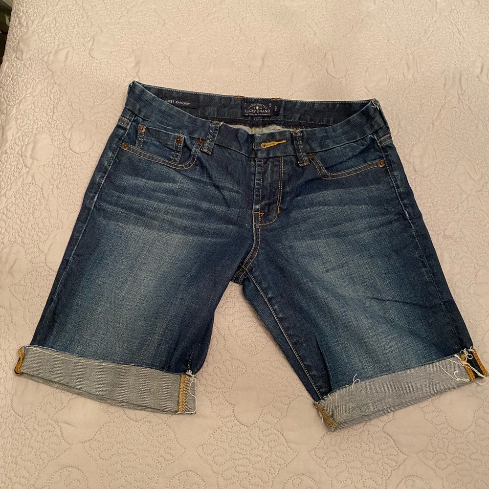 Lucky Brand shorts Sz 4/27 .